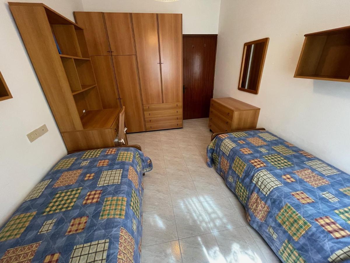 Big Apartment With 3 Rooms Caorle Eksteriør bilde